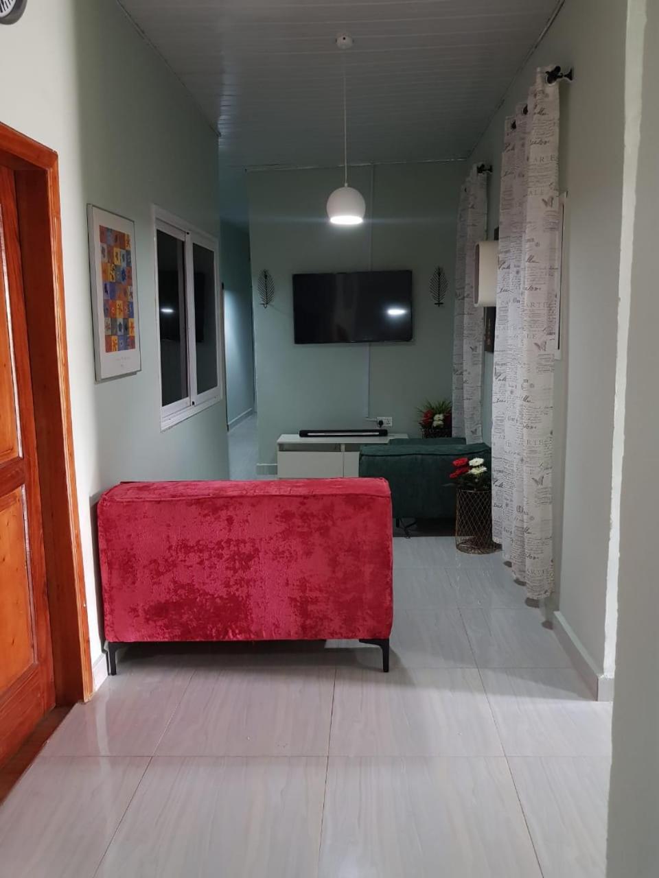 Nana Adu Guest House Koforidua Экстерьер фото