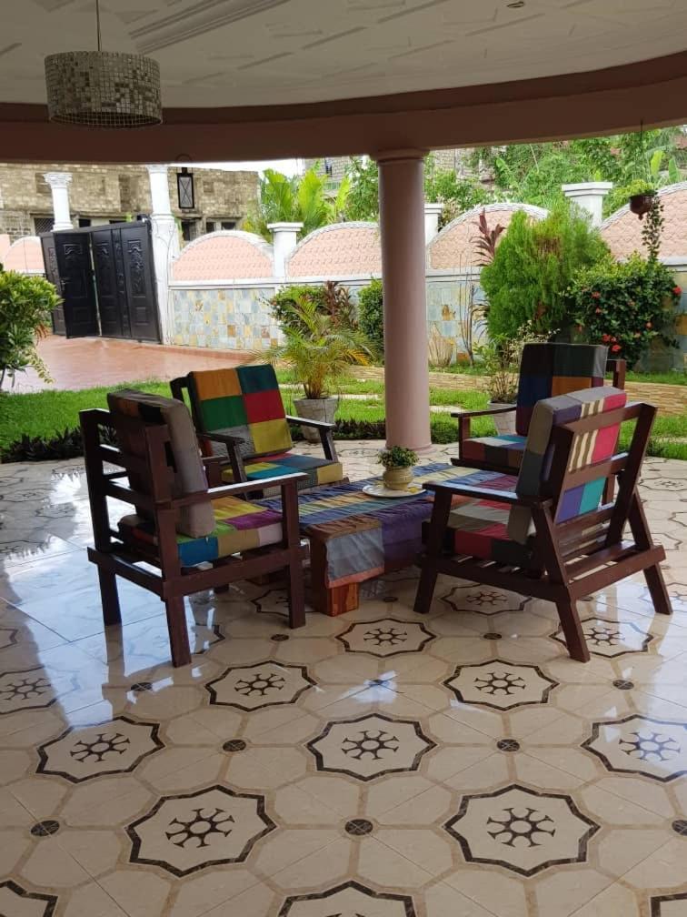 Nana Adu Guest House Koforidua Экстерьер фото